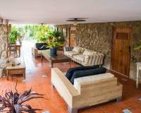 Resale - Villa - Petrer