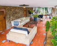 Resale - Villa - Petrer