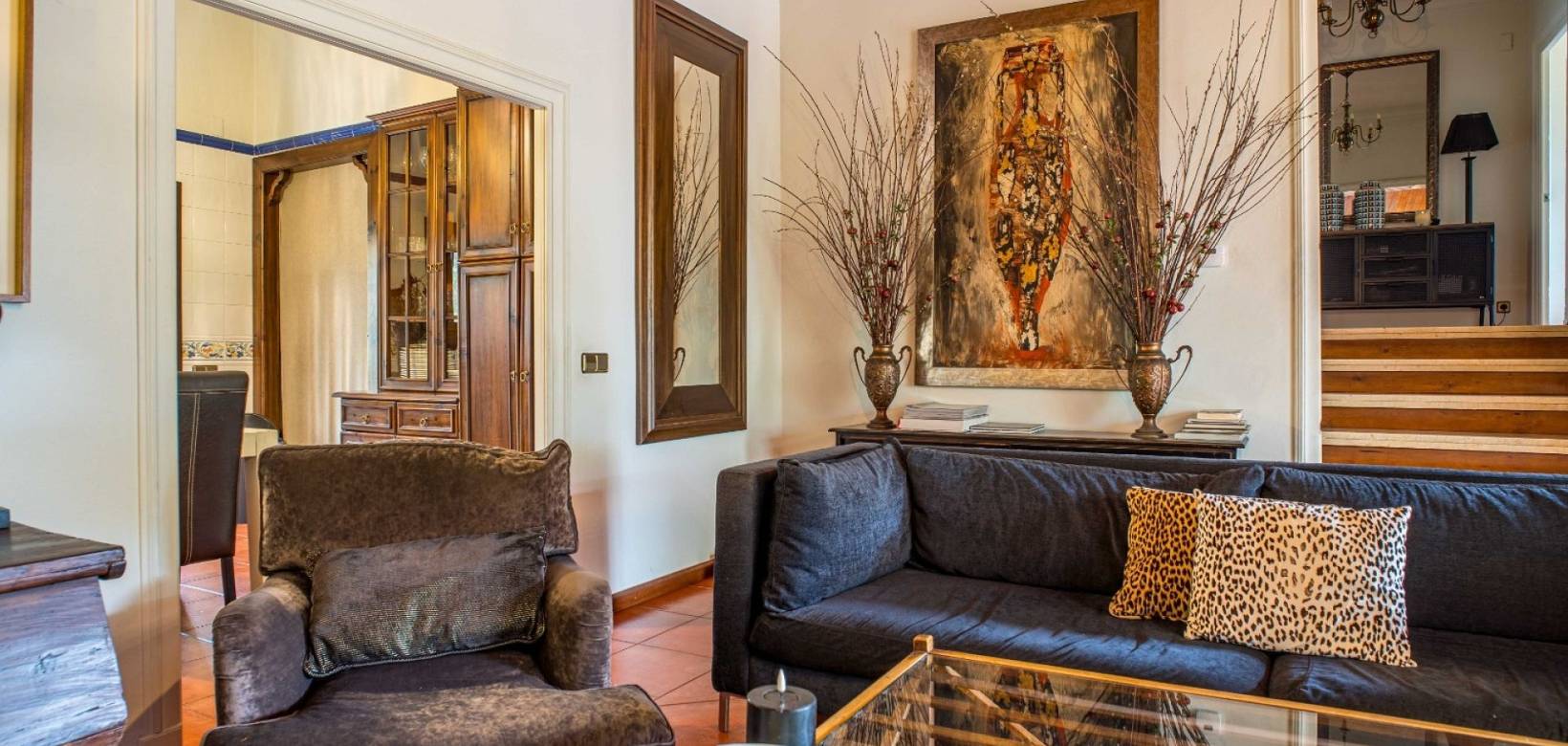 Resale - Villa - Petrer