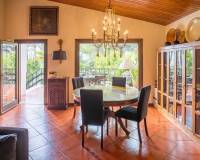 Resale - Villa - Petrer