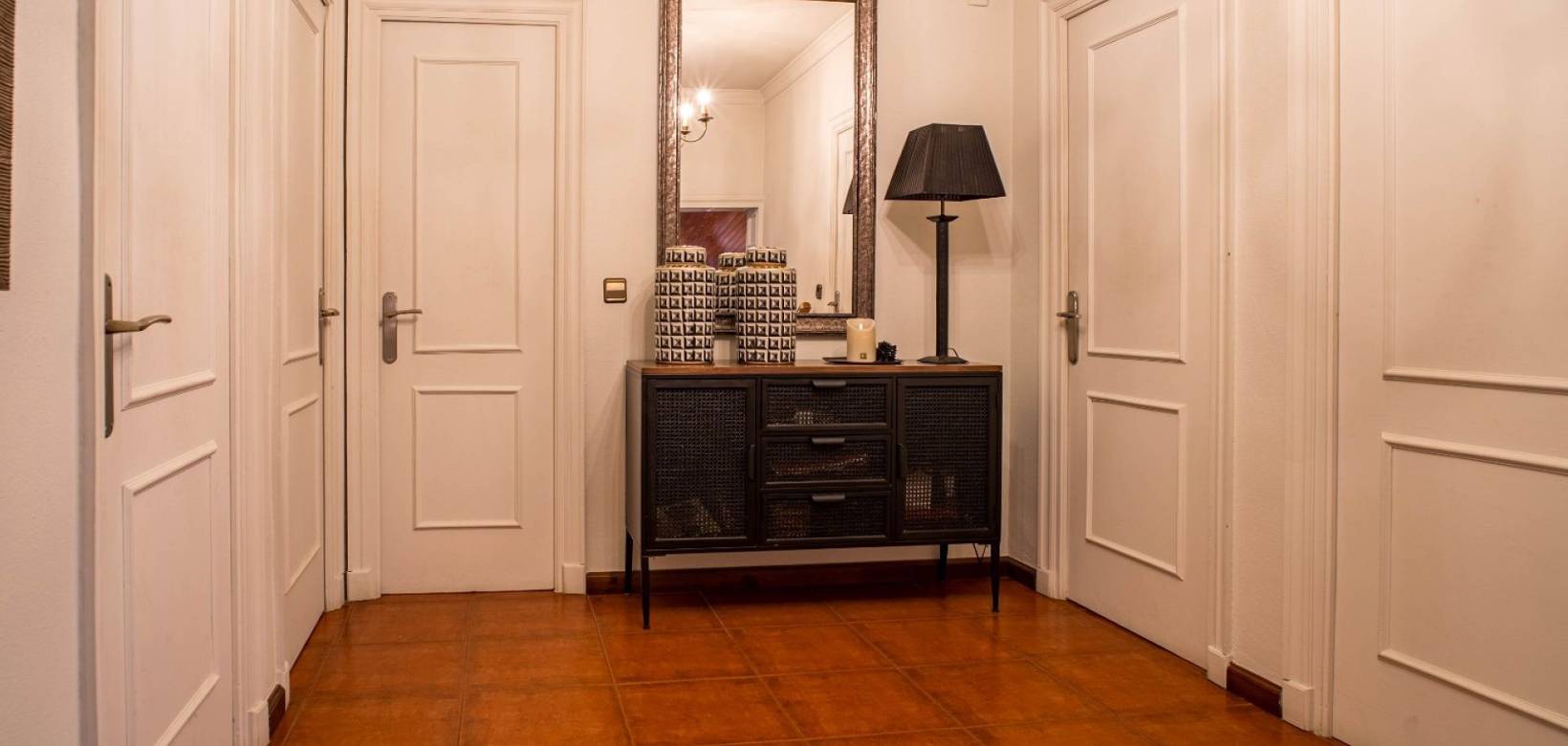 Resale - Villa - Petrer