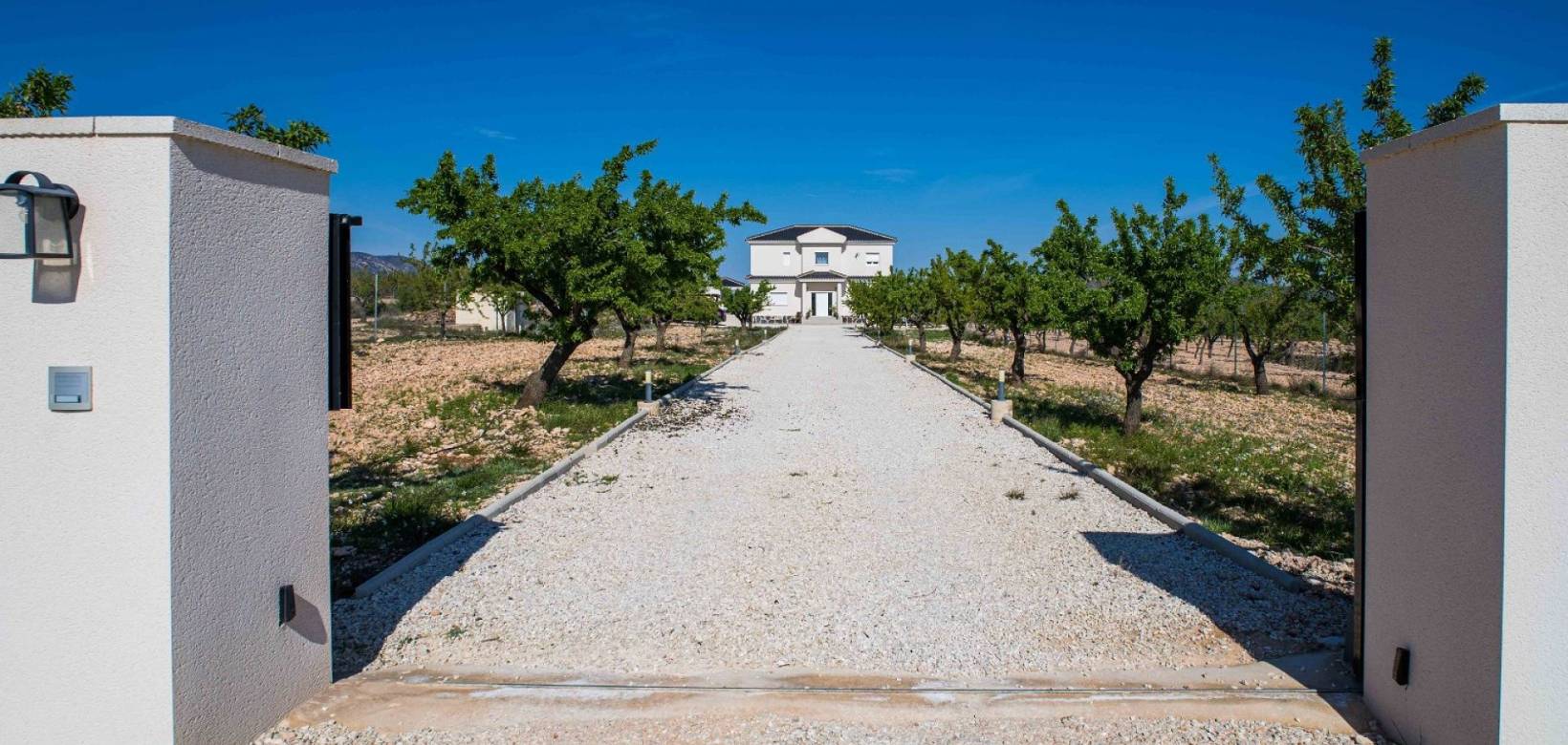 Resale - Villa - Pinoso - Lel