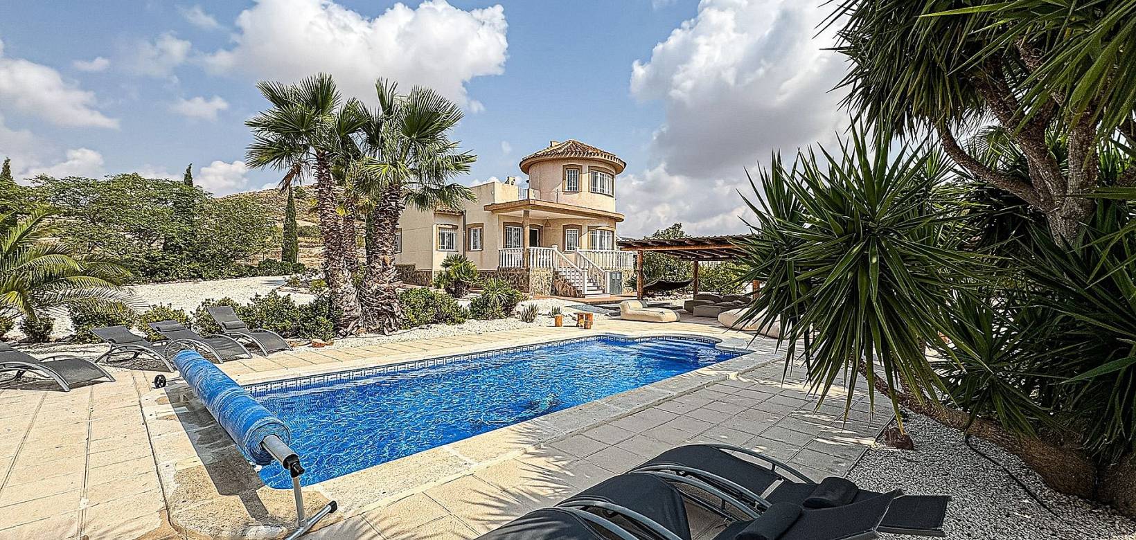 Resale - Villa - Pinoso