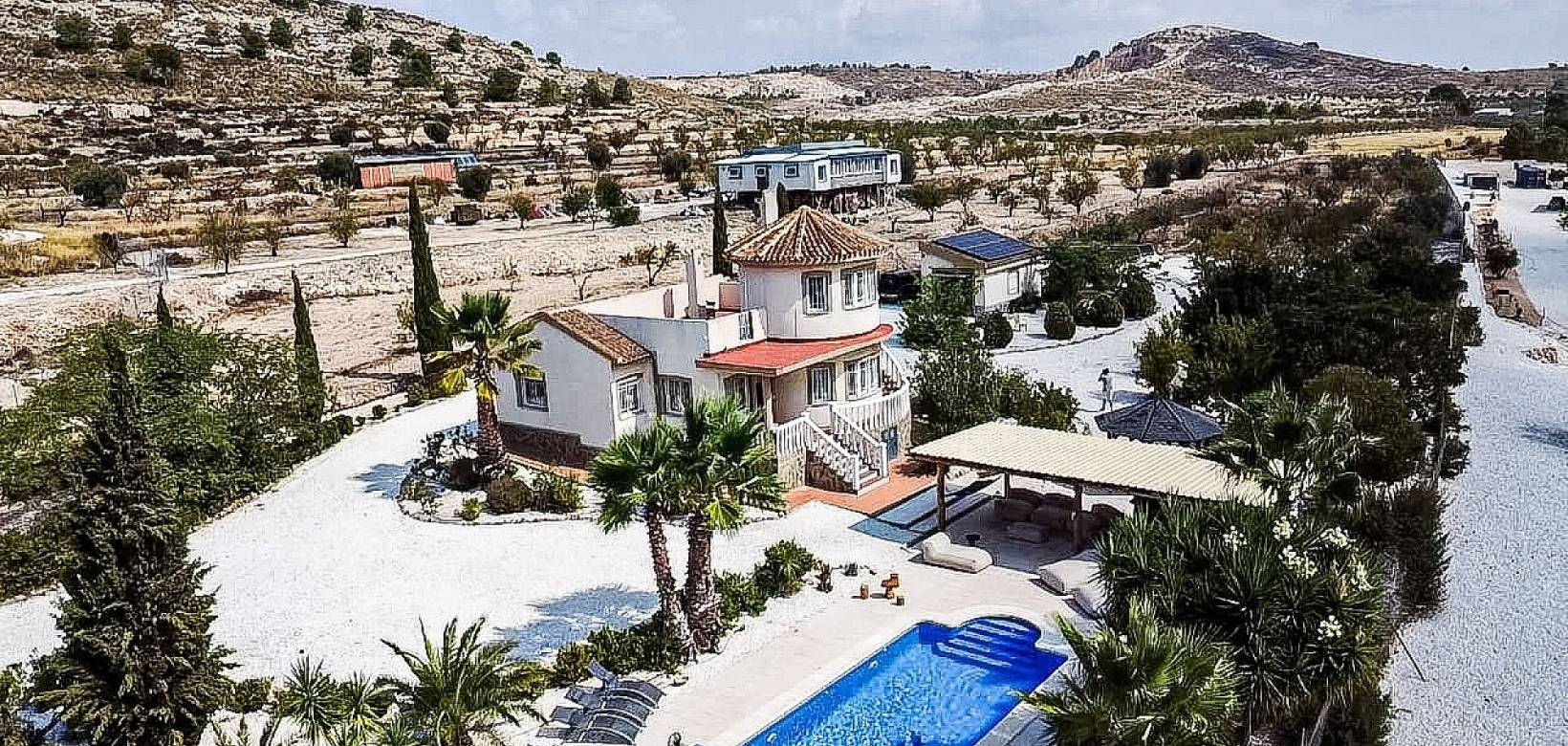 Resale - Villa - Pinoso