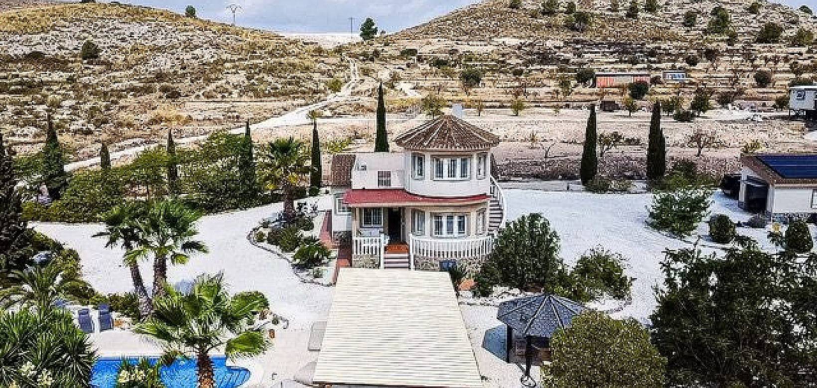 Resale - Villa - Pinoso