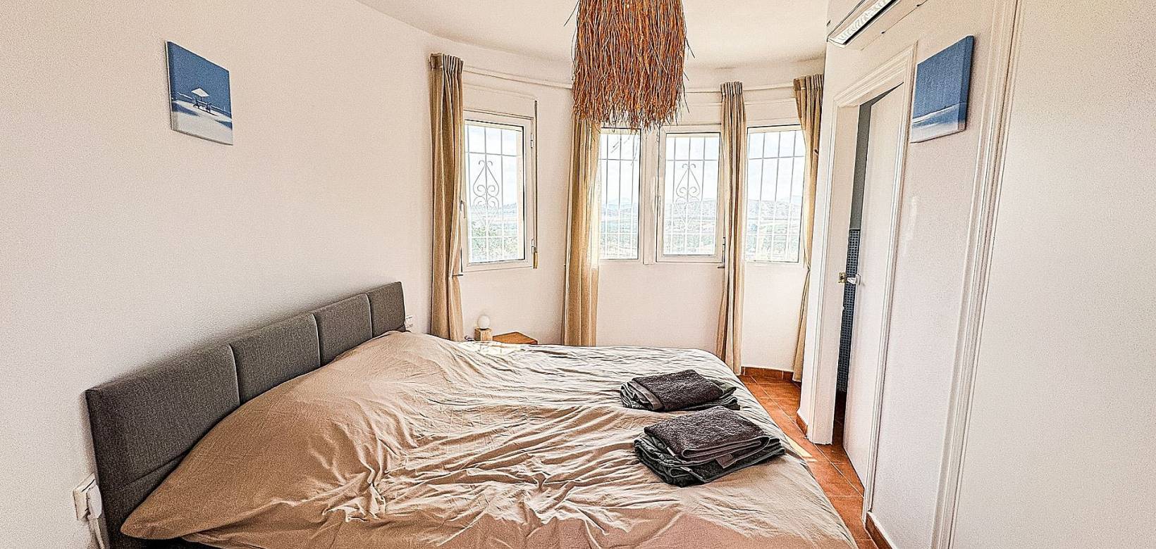 Resale - Villa - Pinoso