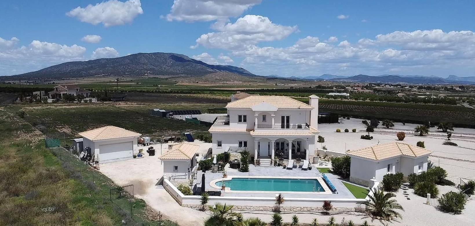 Resale - Villa - Pinoso