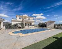 Resale - Villa - Pinoso