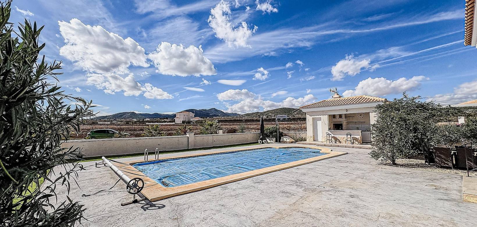 Resale - Villa - Pinoso