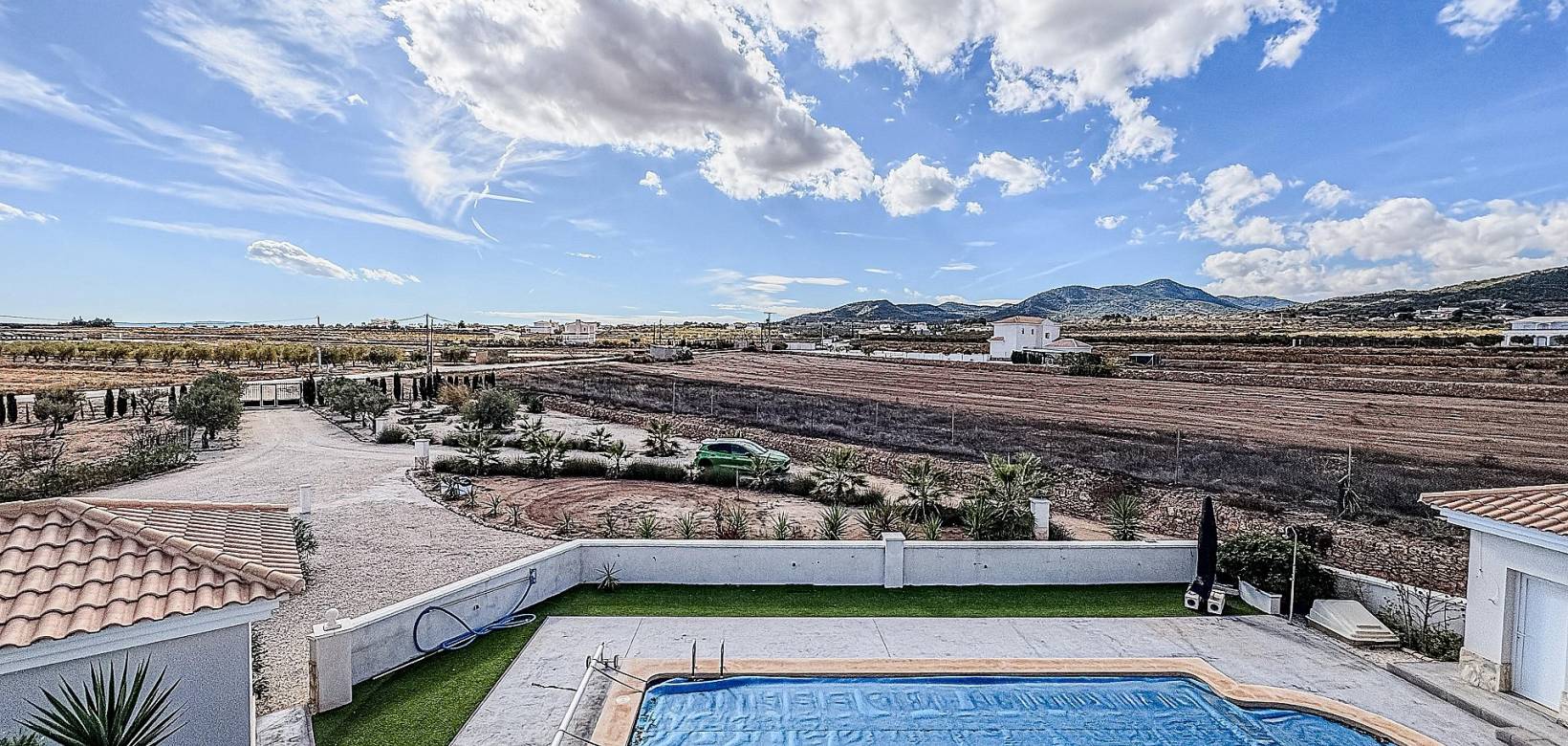 Resale - Villa - Pinoso