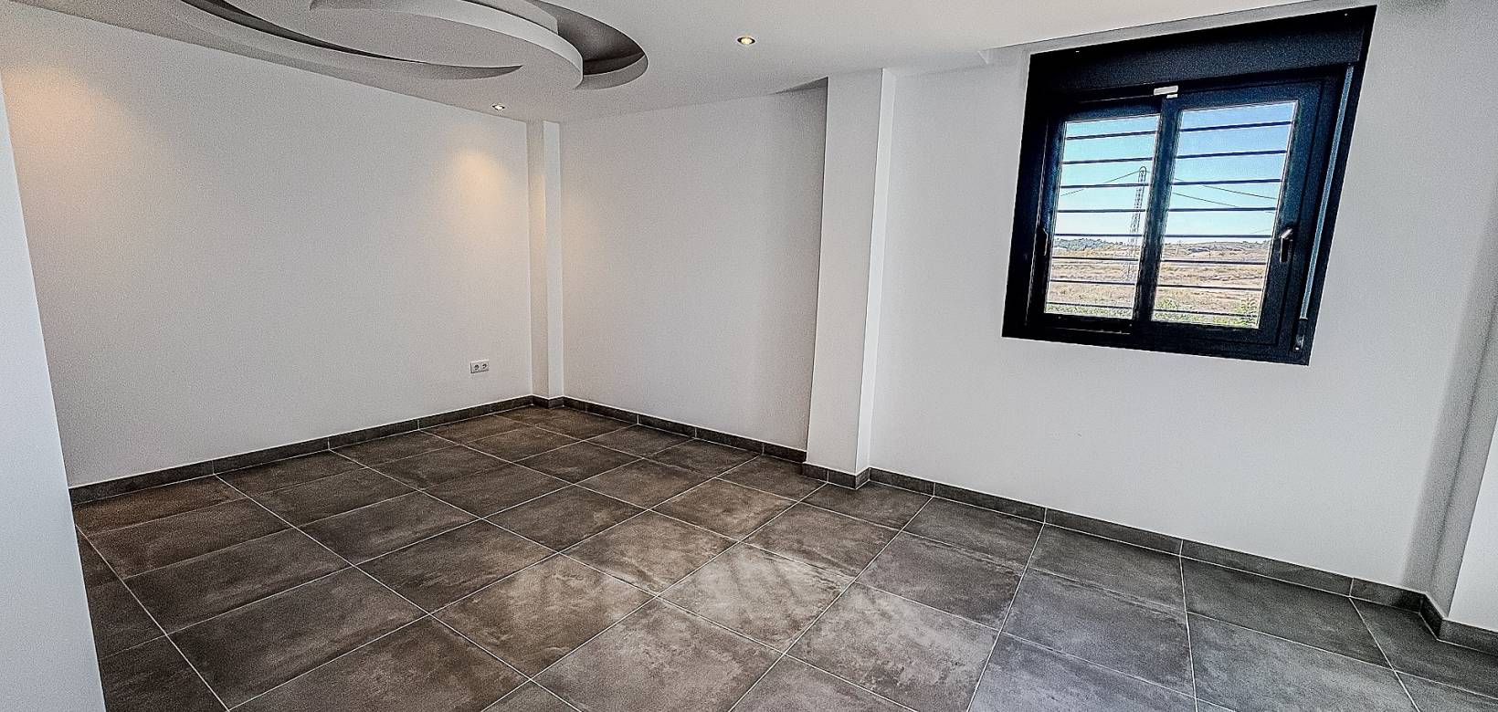 Resale - Villa - Pinoso