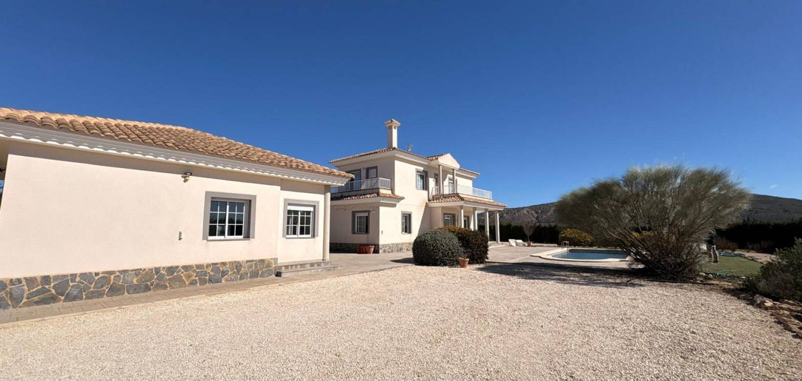 Resale - Villa - Pinoso