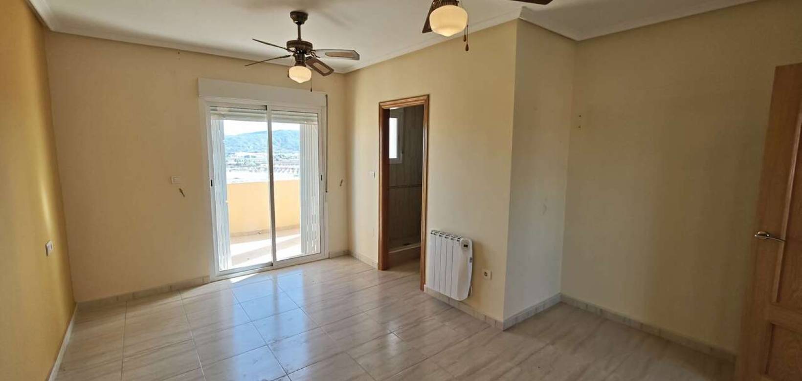 Resale - Villa - Pinoso