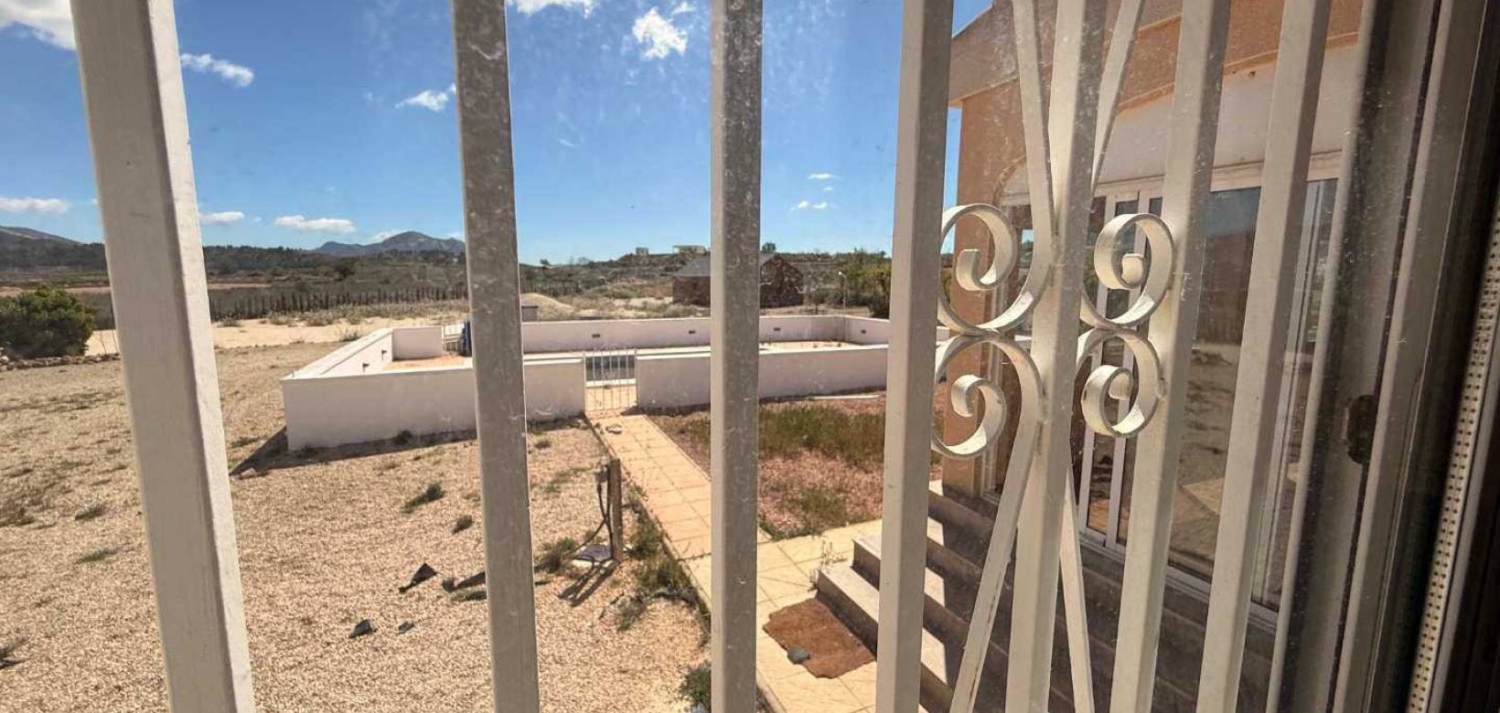 Resale - Villa - Pinoso