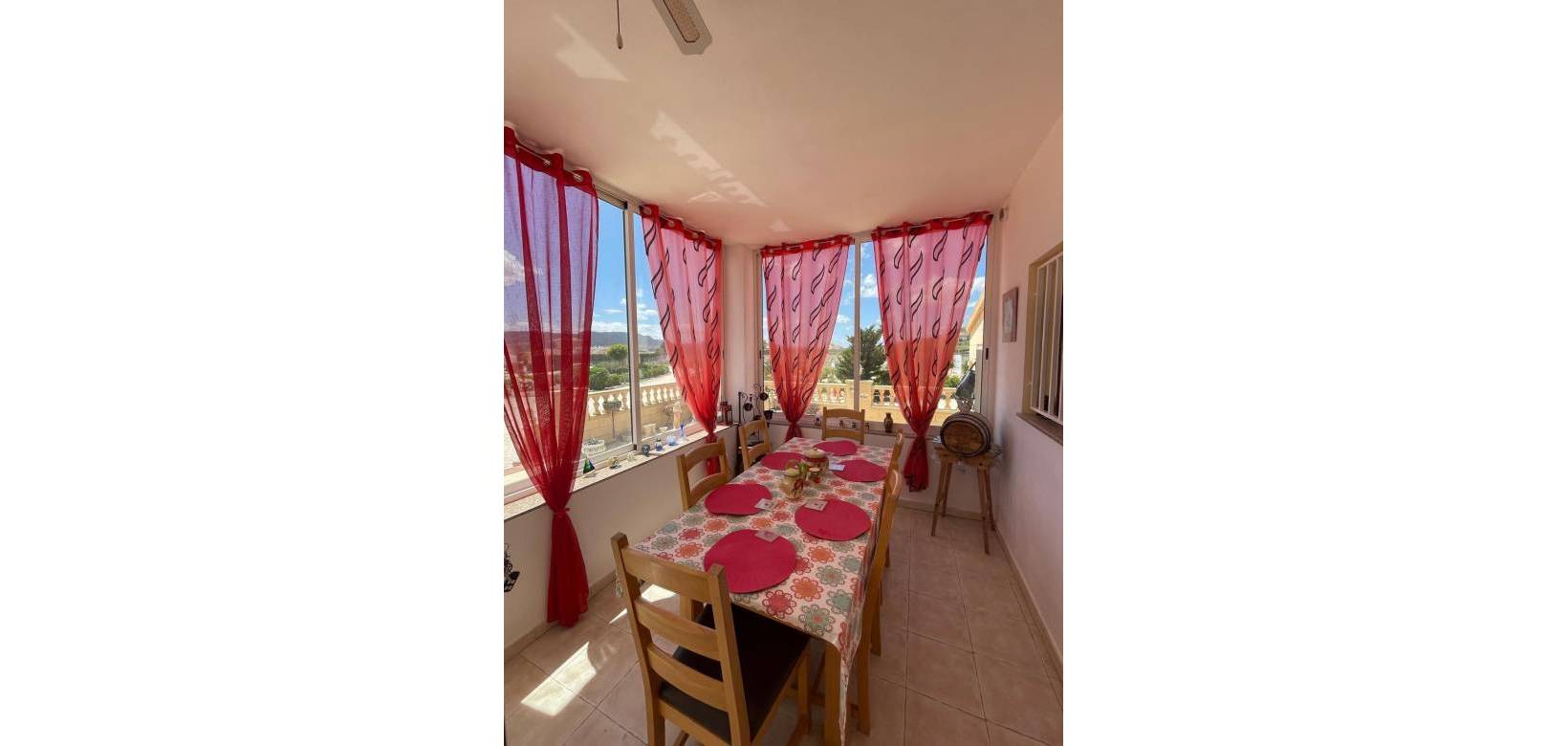 Resale - Villa - Pinoso