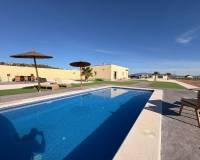 Resale - Villa - Pinoso