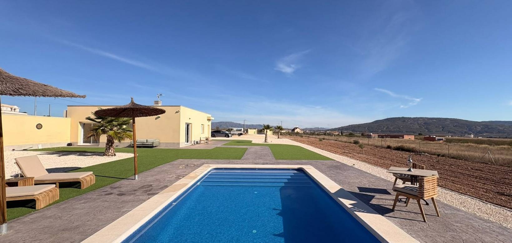 Resale - Villa - Pinoso