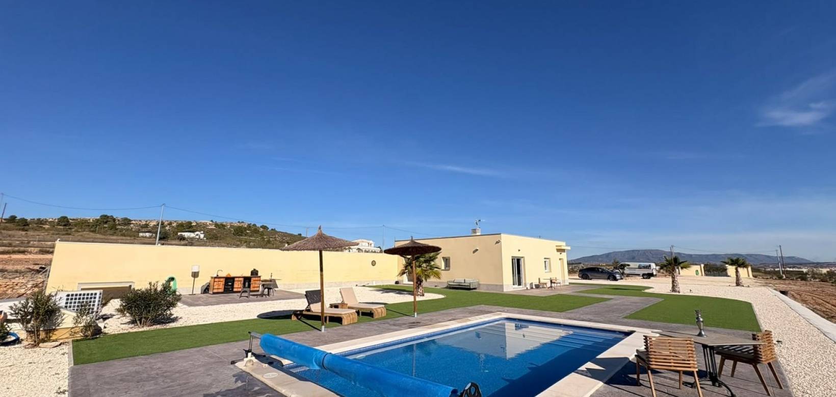 Resale - Villa - Pinoso