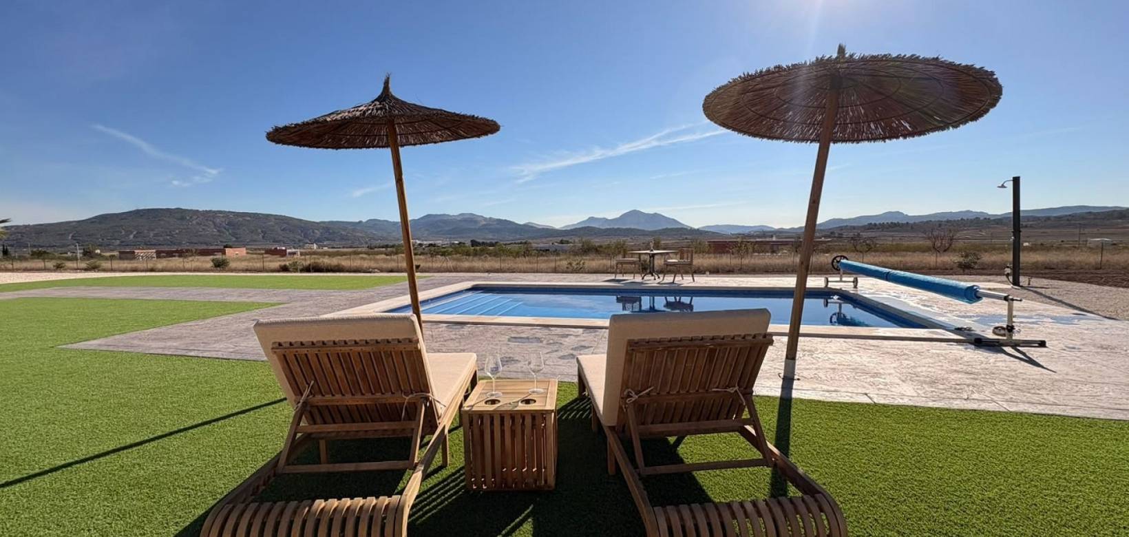 Resale - Villa - Pinoso