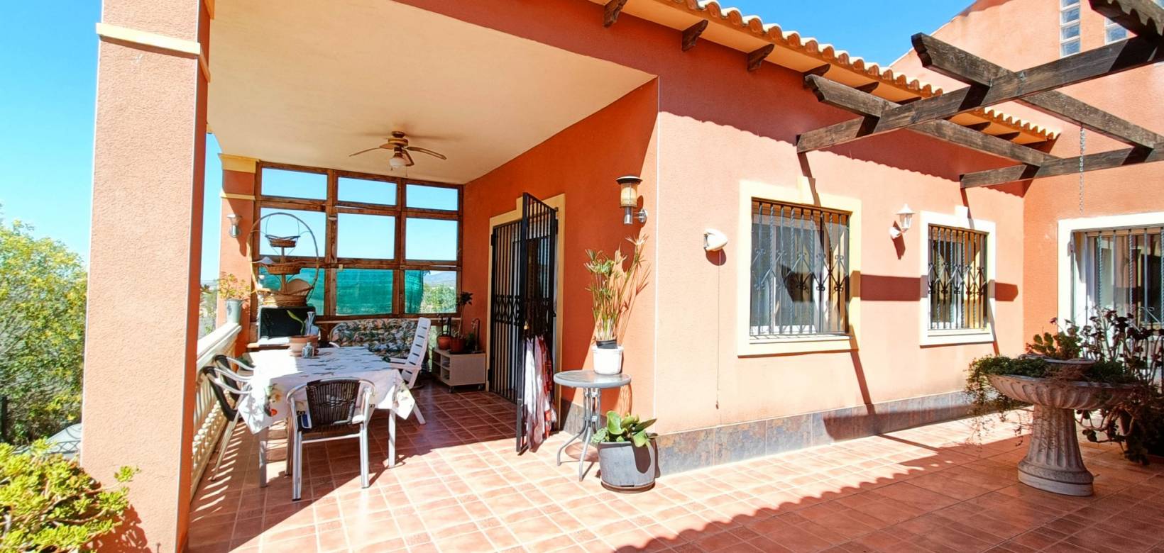 Resale - Villa - Pinoso