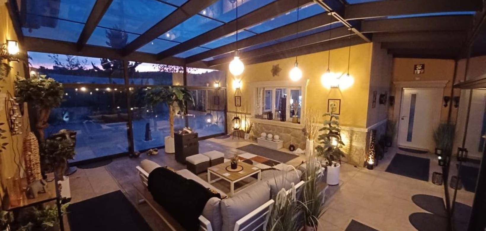 Resale - Villa - Pinoso