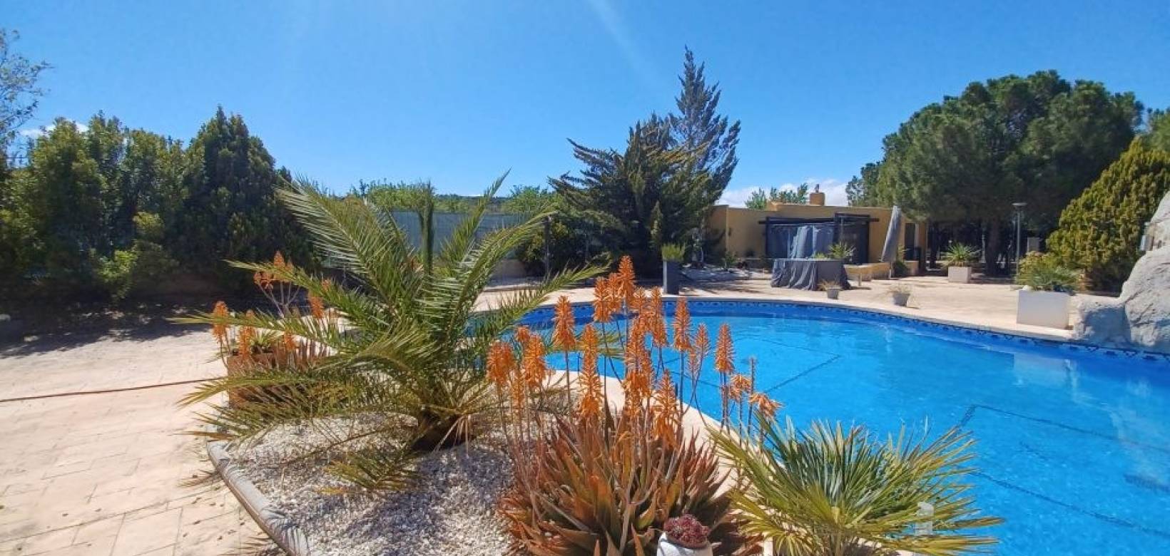 Resale - Villa - Pinoso