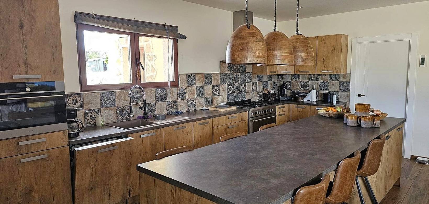 Resale - Villa - Salinas