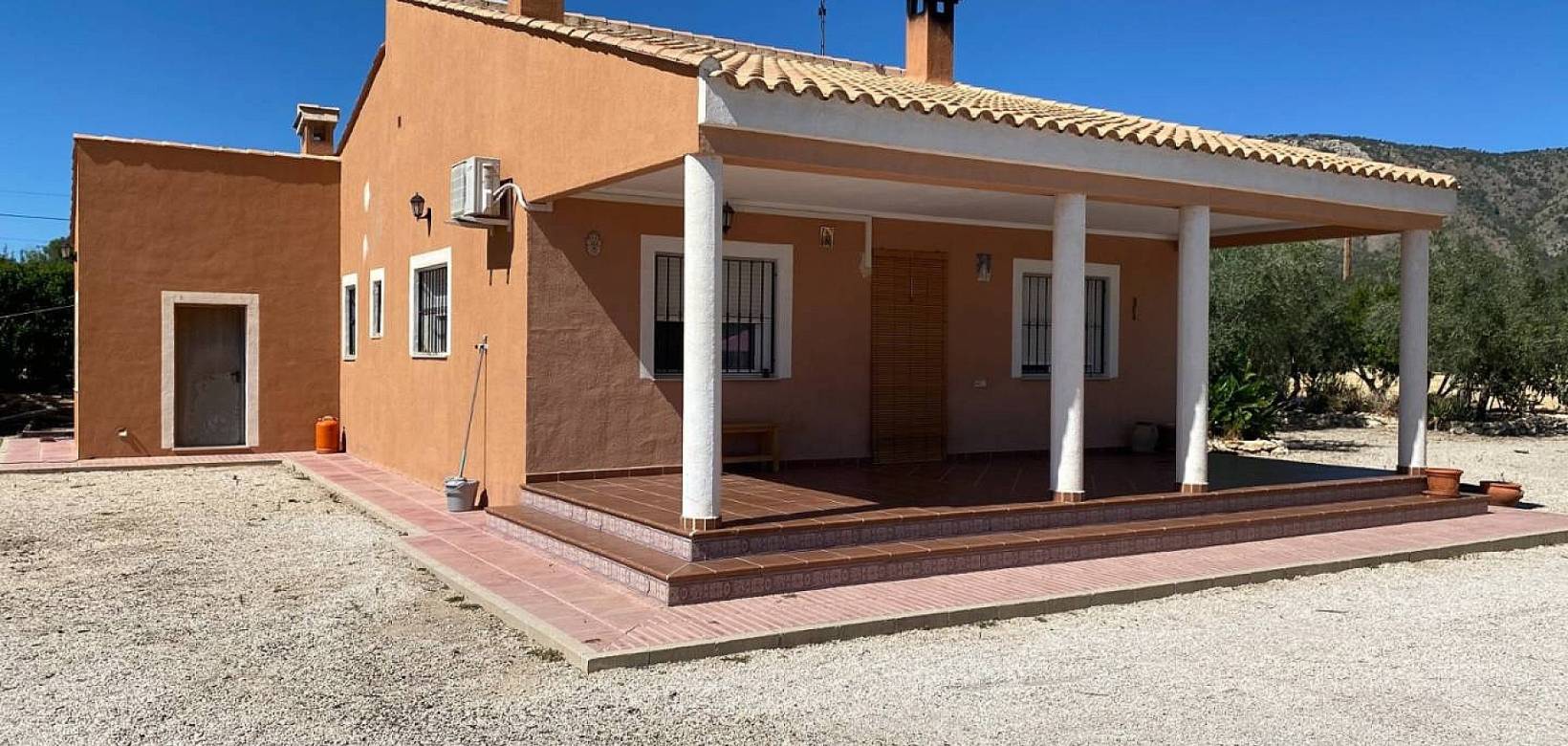 Resale - Villa - Salinas