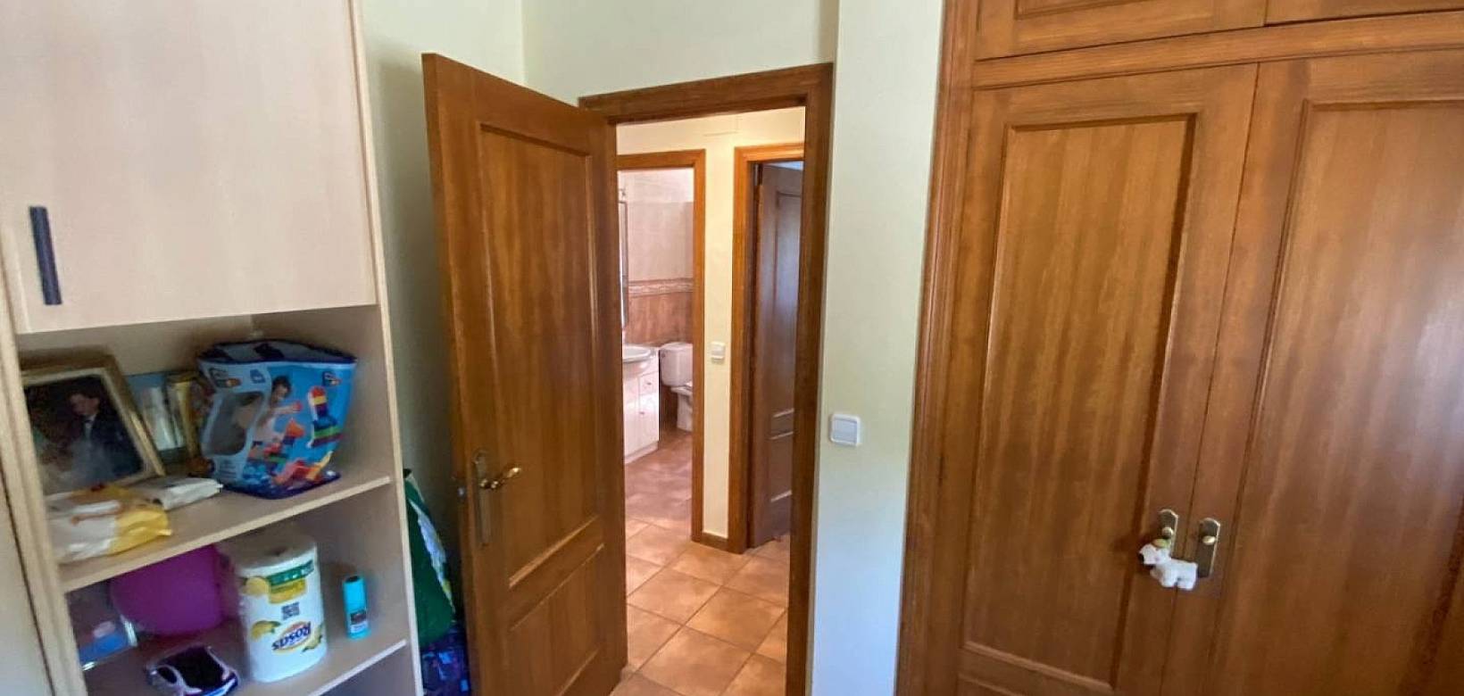 Resale - Villa - Salinas