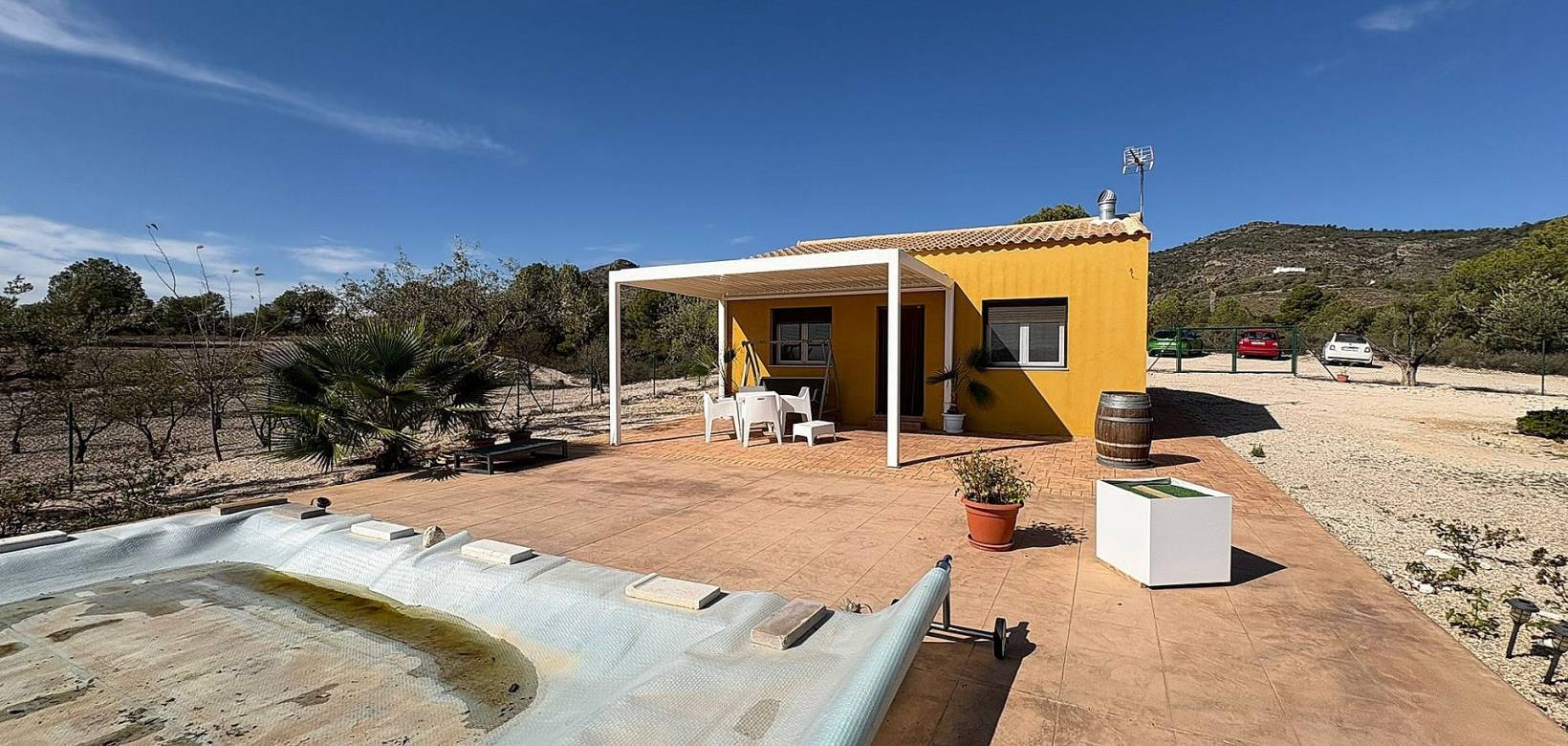 Resale - Villa - Sax