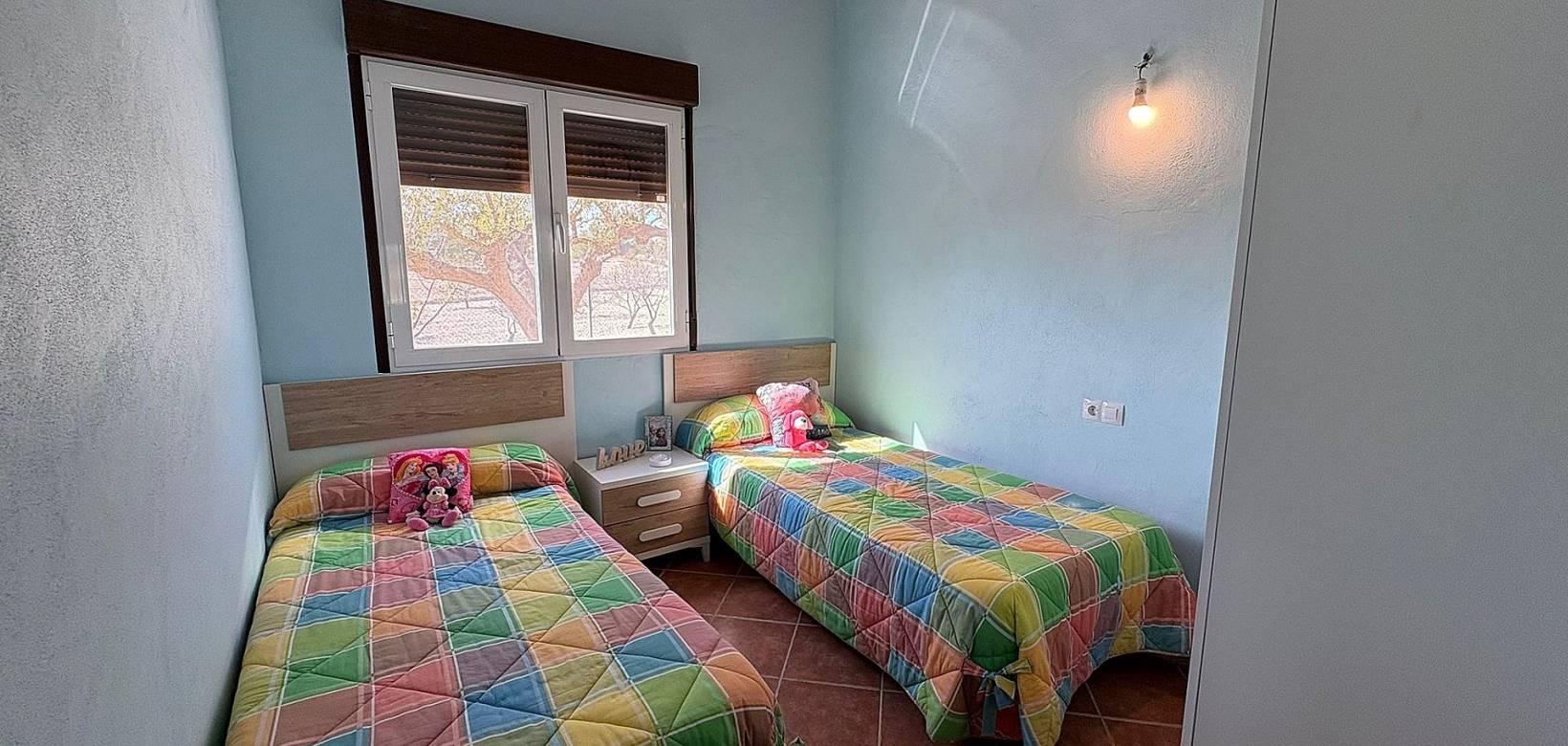 Resale - Villa - Sax