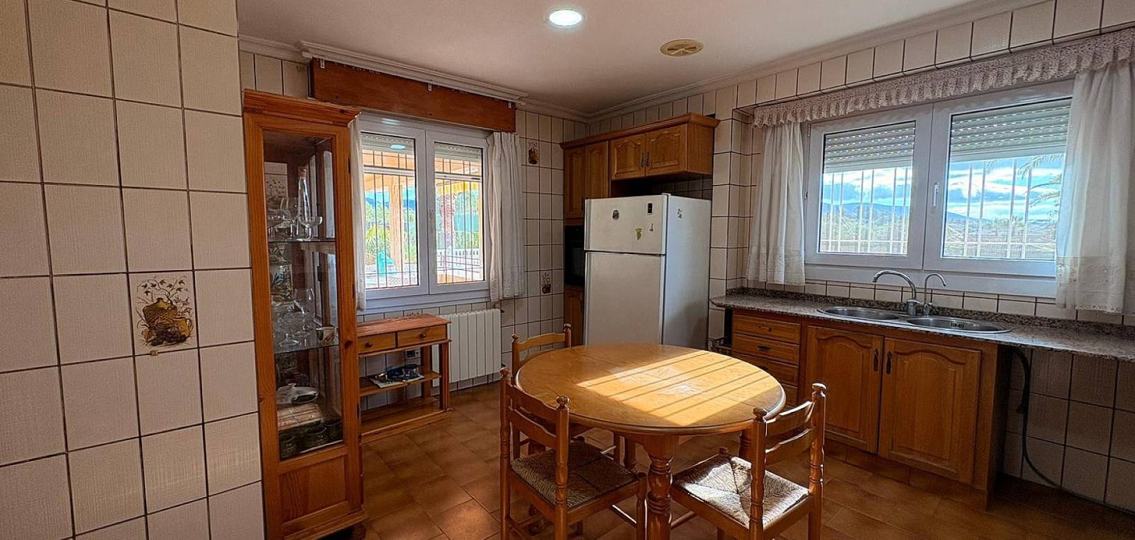 Resale - Villa - Sax