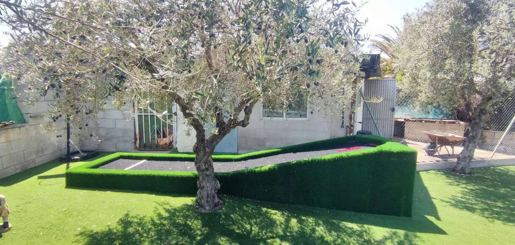 Resale - Villa - Sax