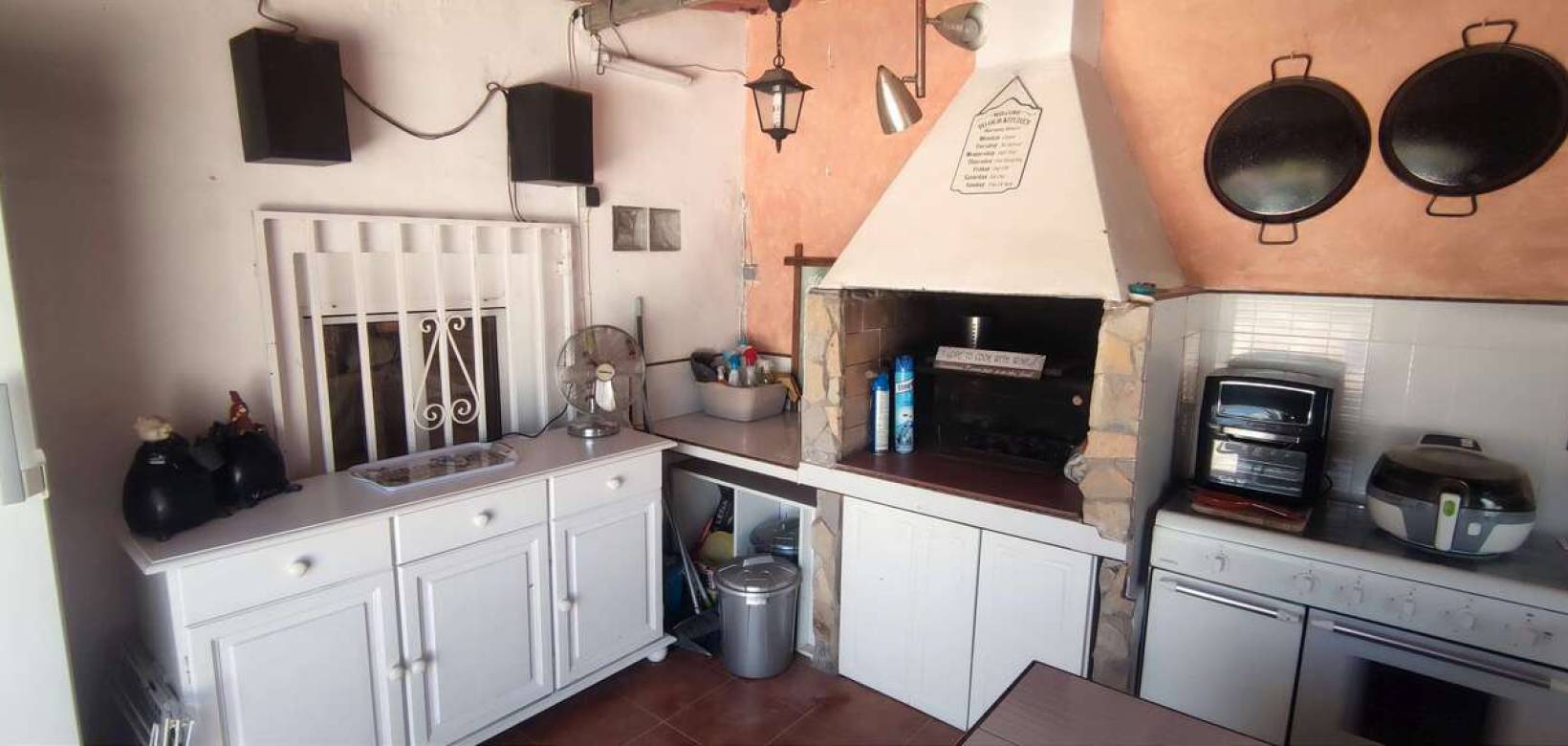 Resale - Villa - Sax