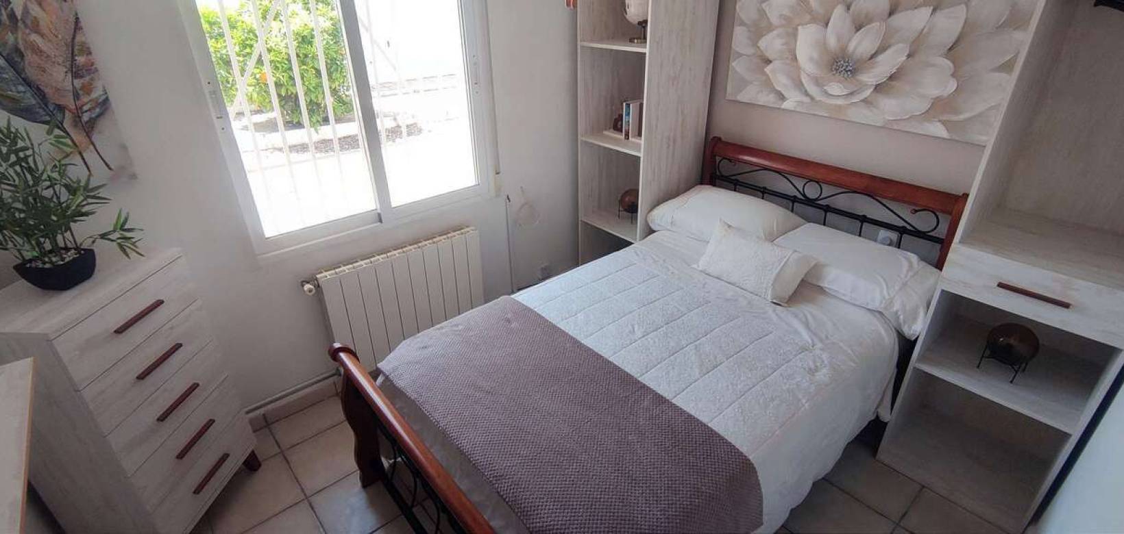 Resale - Villa - Sax