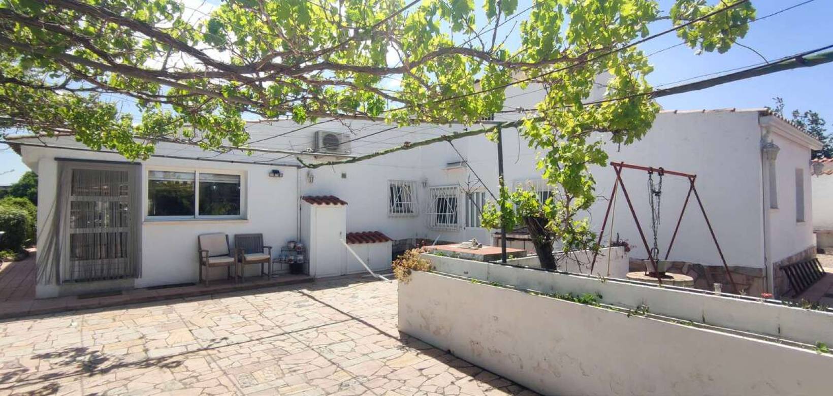 Resale - Villa - Sax