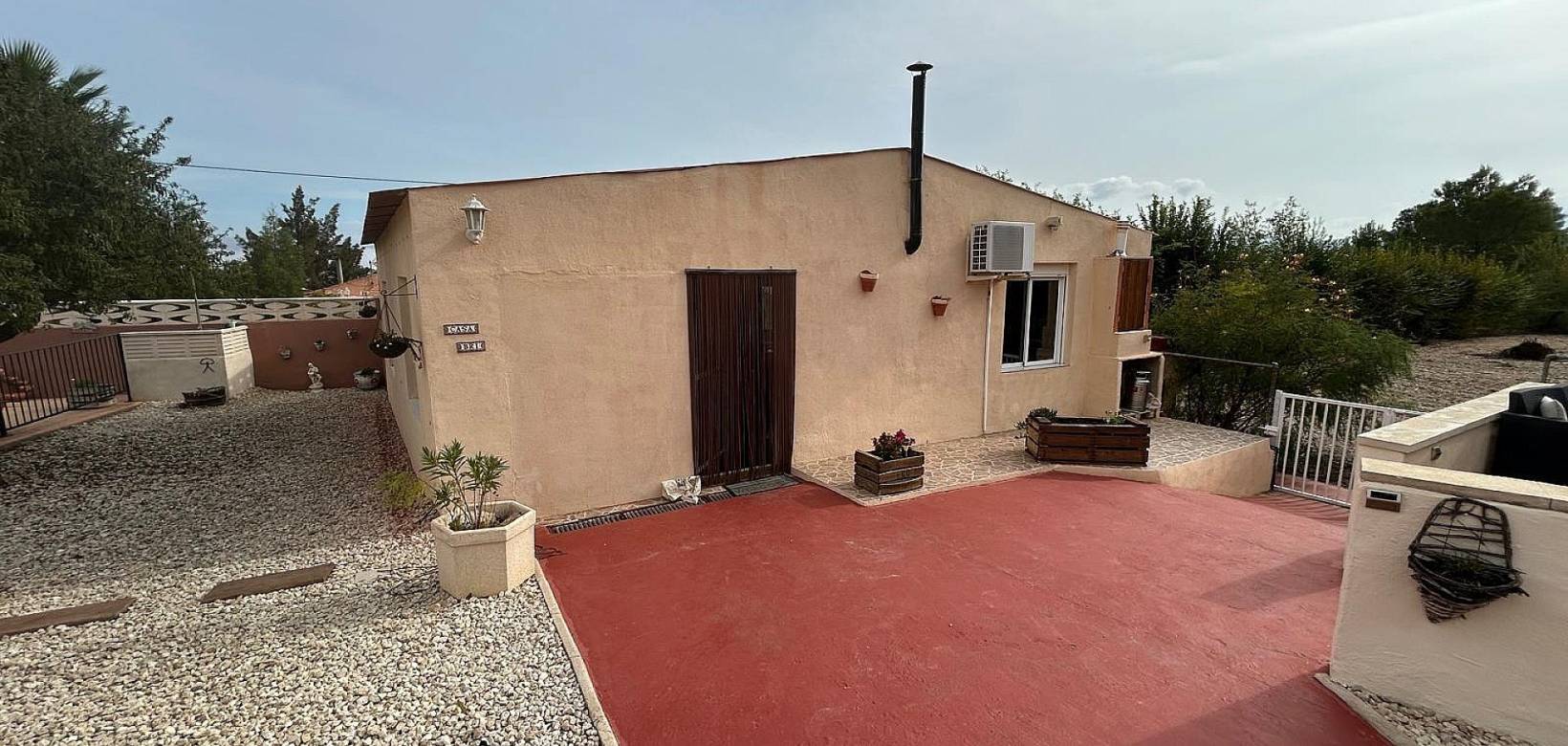 Resale - Villa - Sax