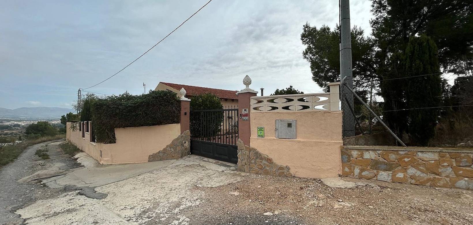 Resale - Villa - Sax