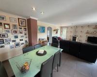 Resale - Villa - Sax