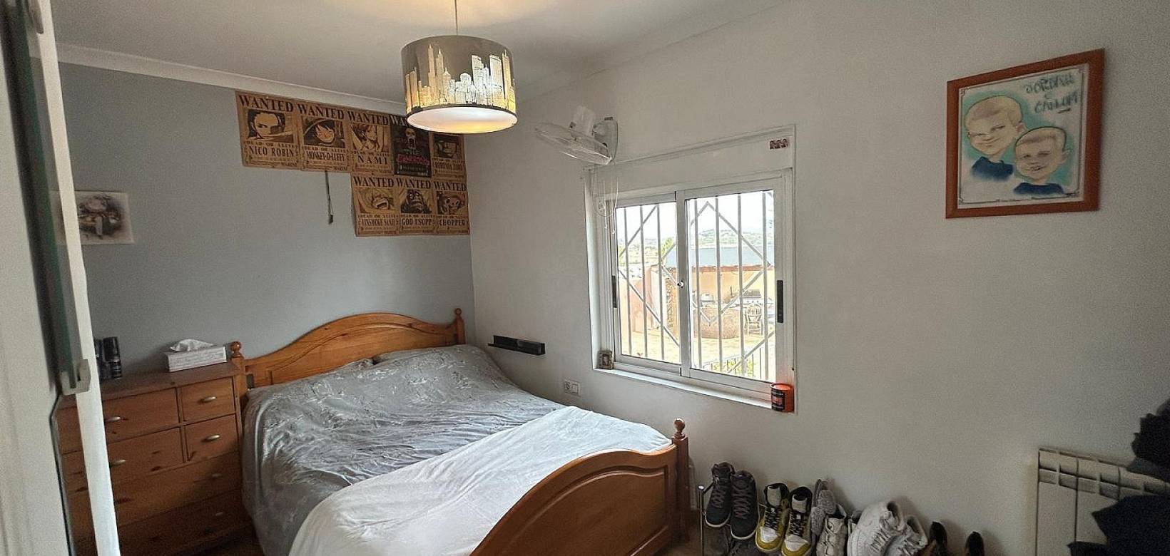 Resale - Villa - Sax
