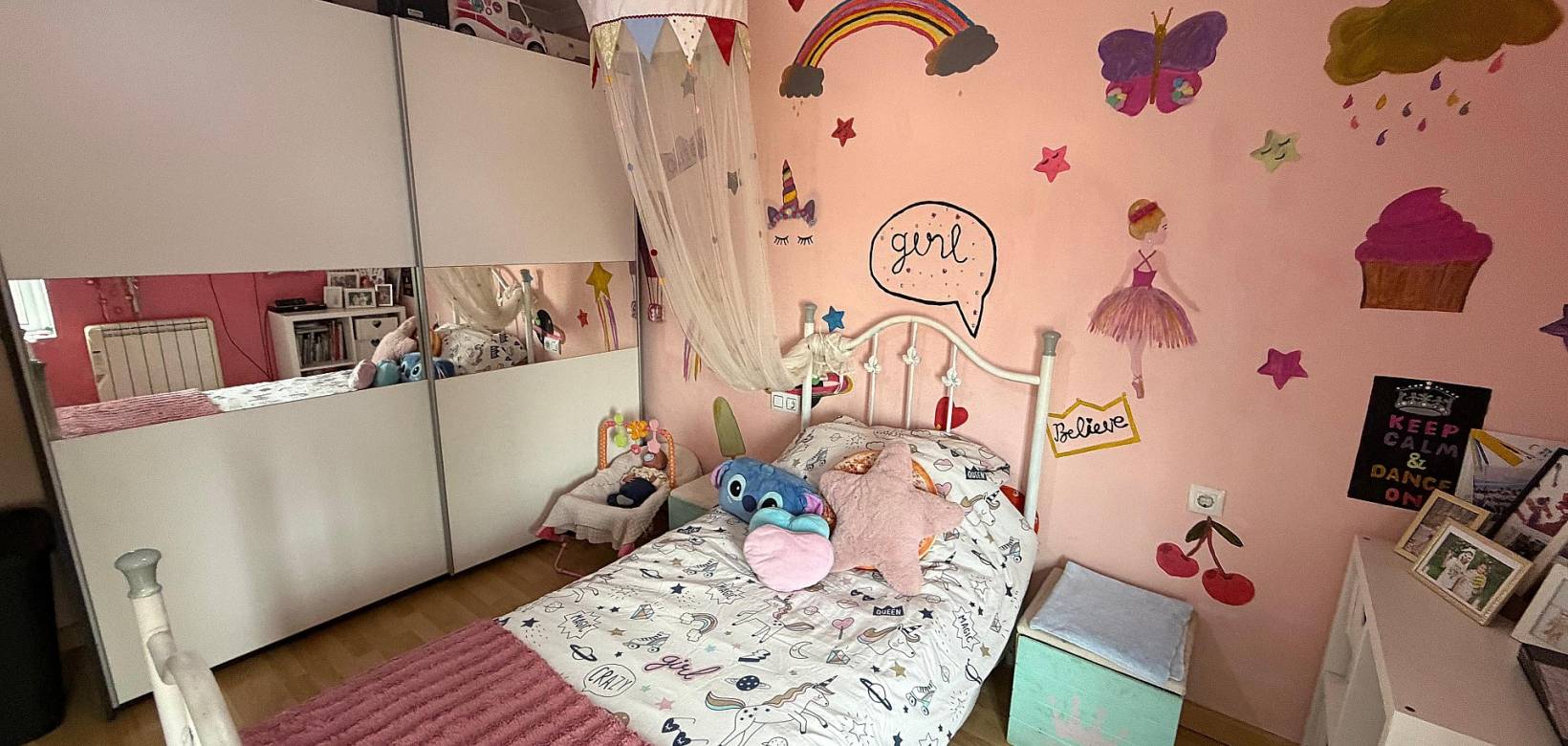 Resale - Villa - Sax