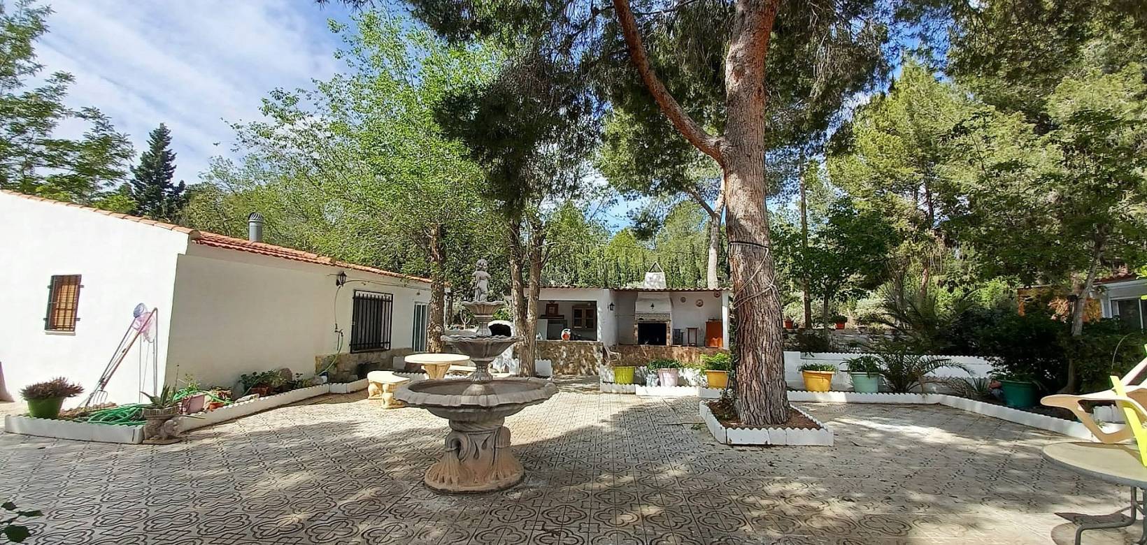 Resale - Villa - Sax