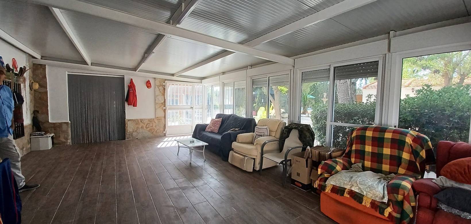 Resale - Villa - Sax