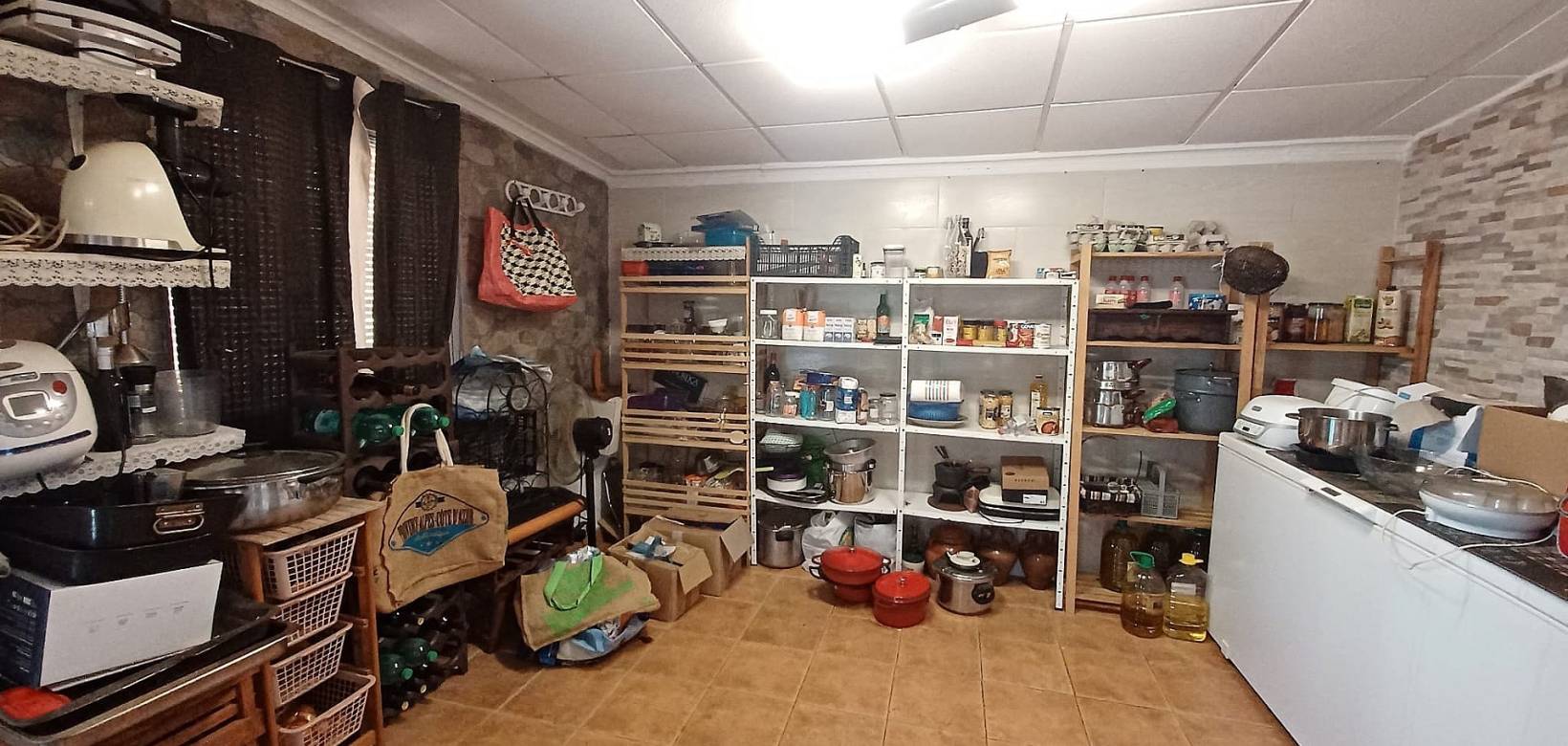 Resale - Villa - Sax