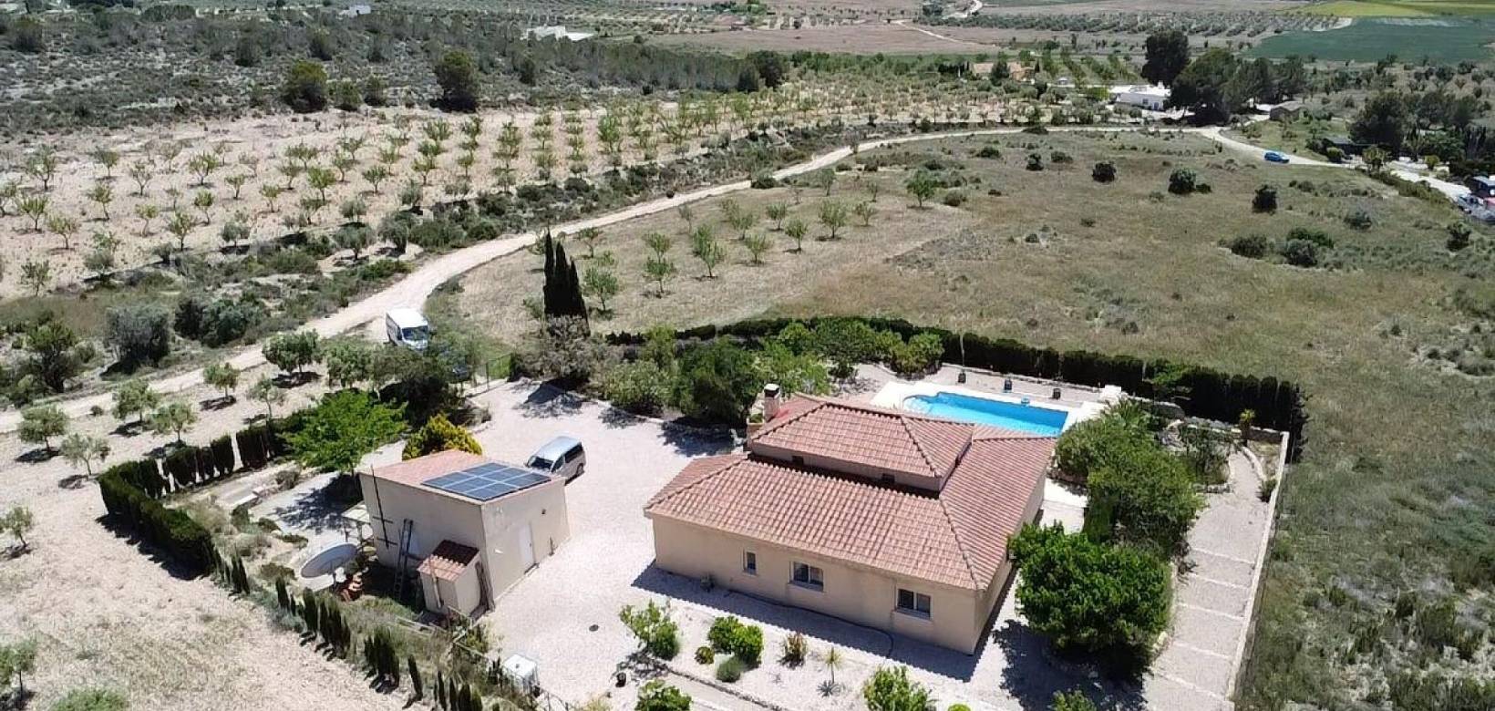 Resale - Villa - Sax