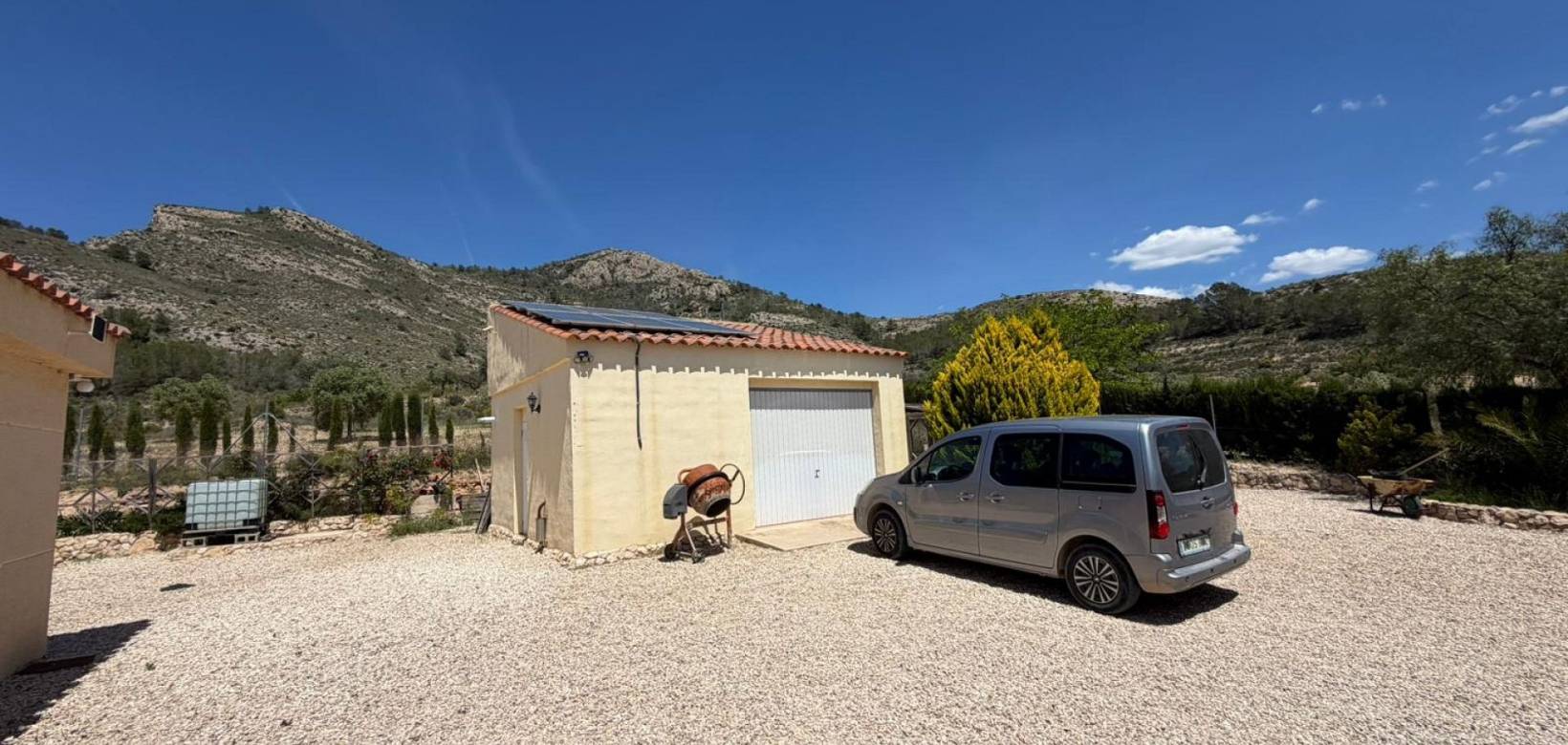 Resale - Villa - Sax