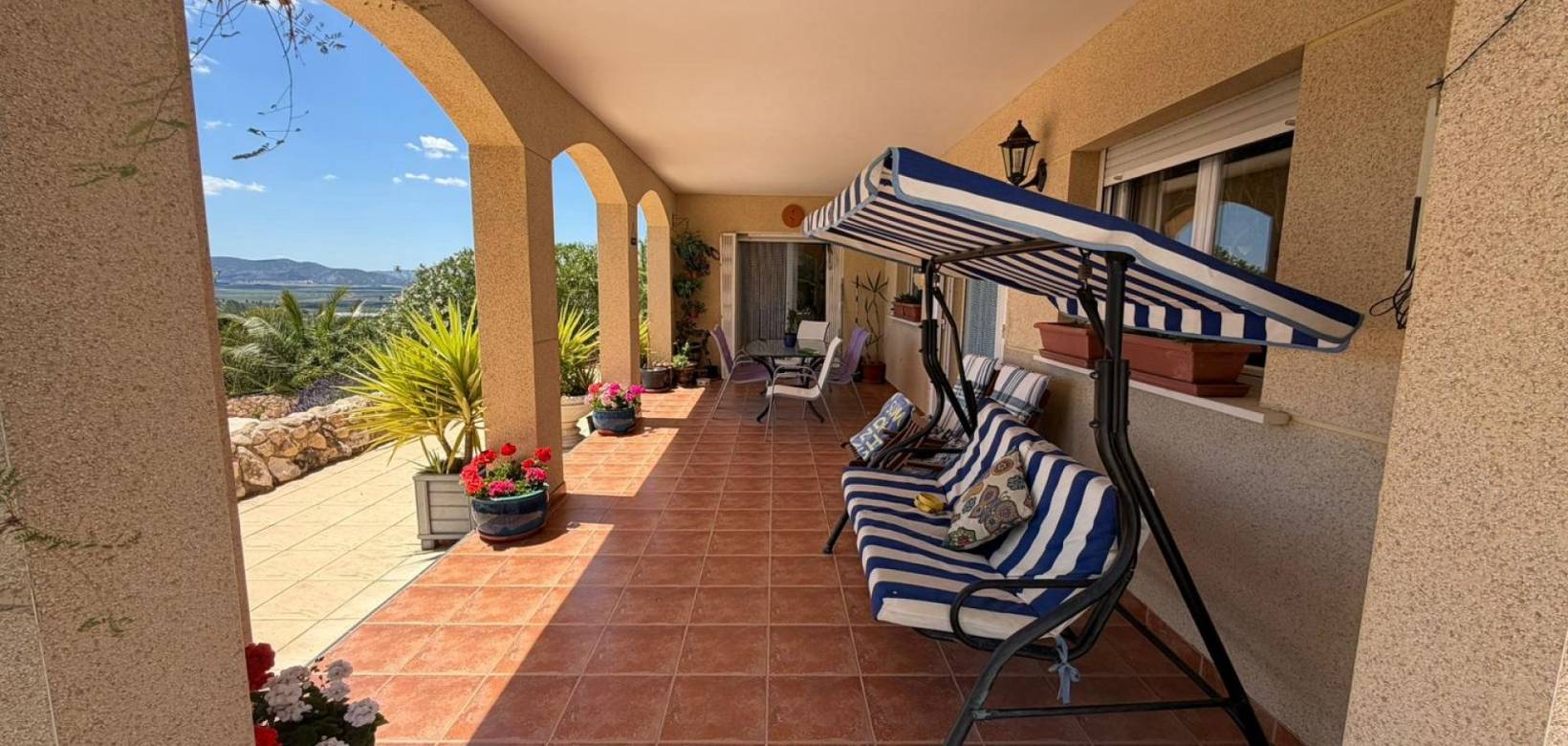Resale - Villa - Sax