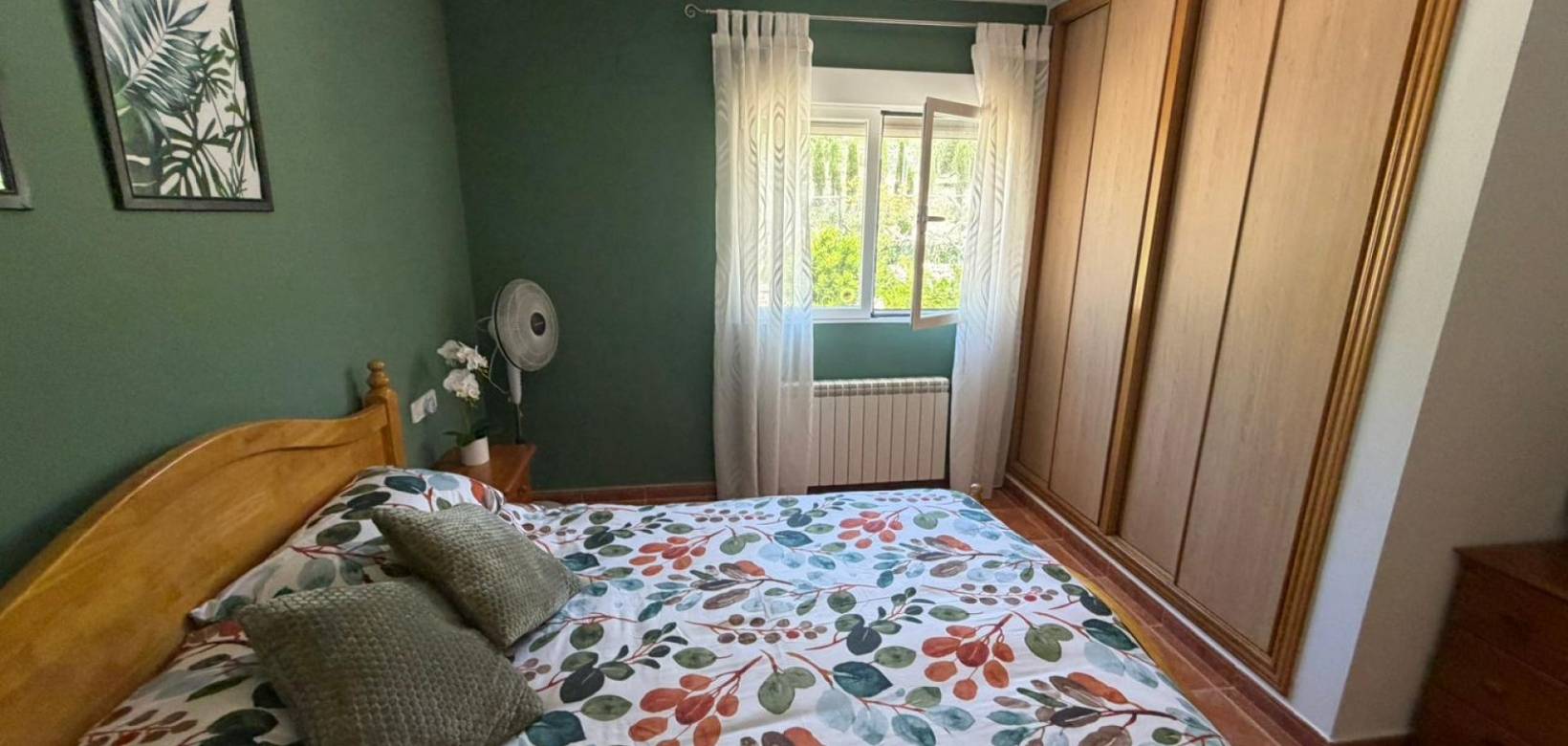Resale - Villa - Sax