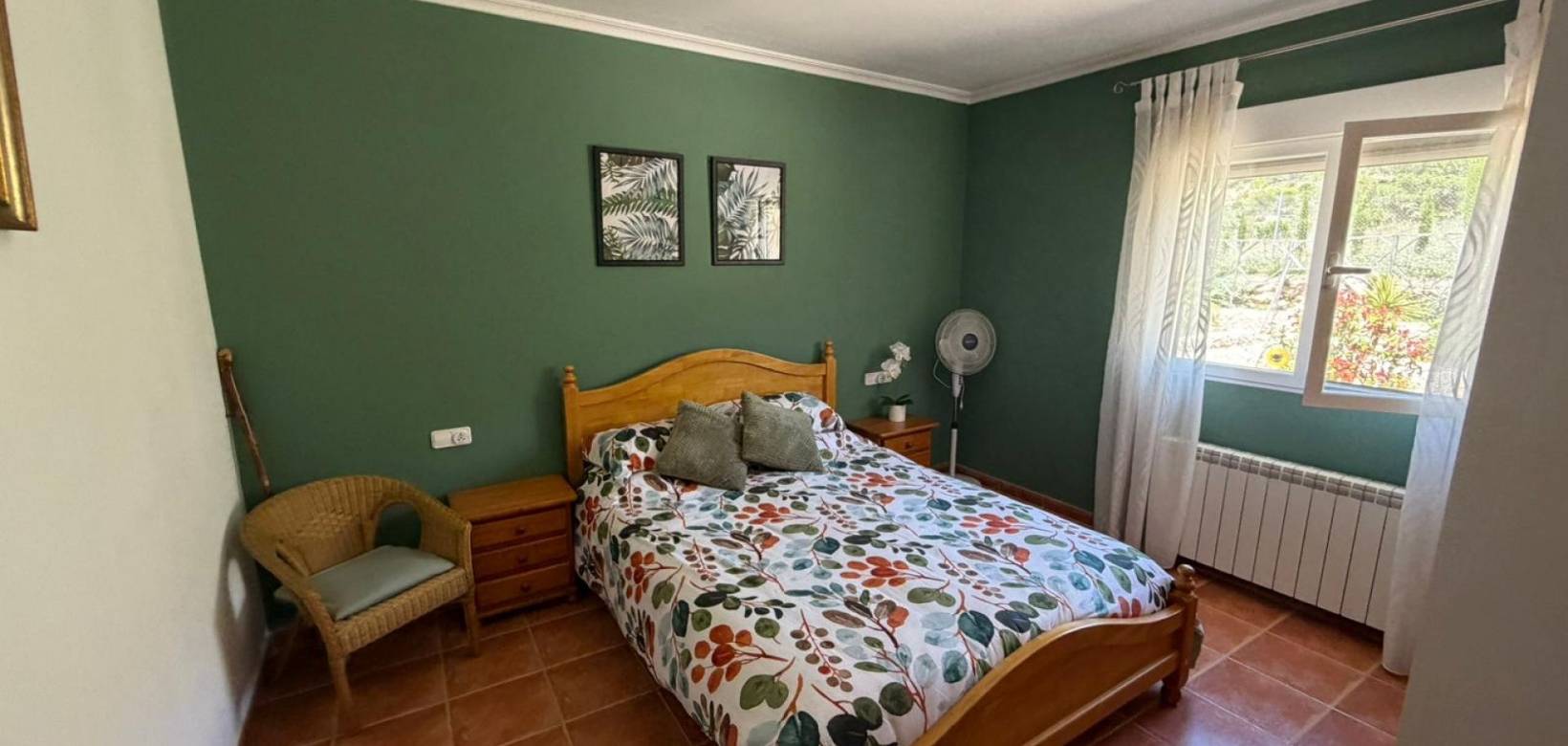 Resale - Villa - Sax