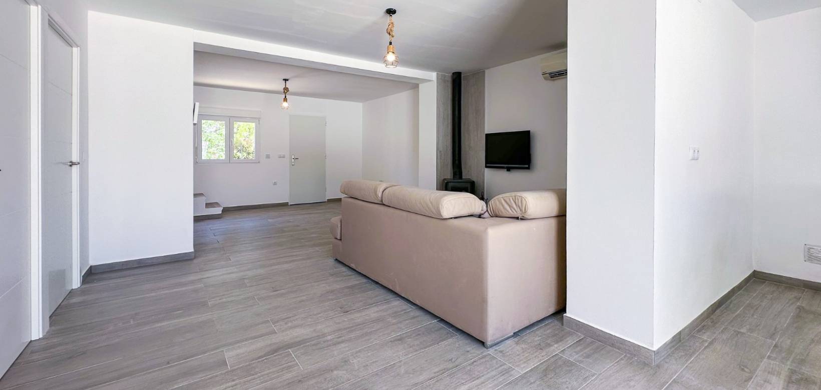 Resale - Villa / Semi detached - Barbarroja